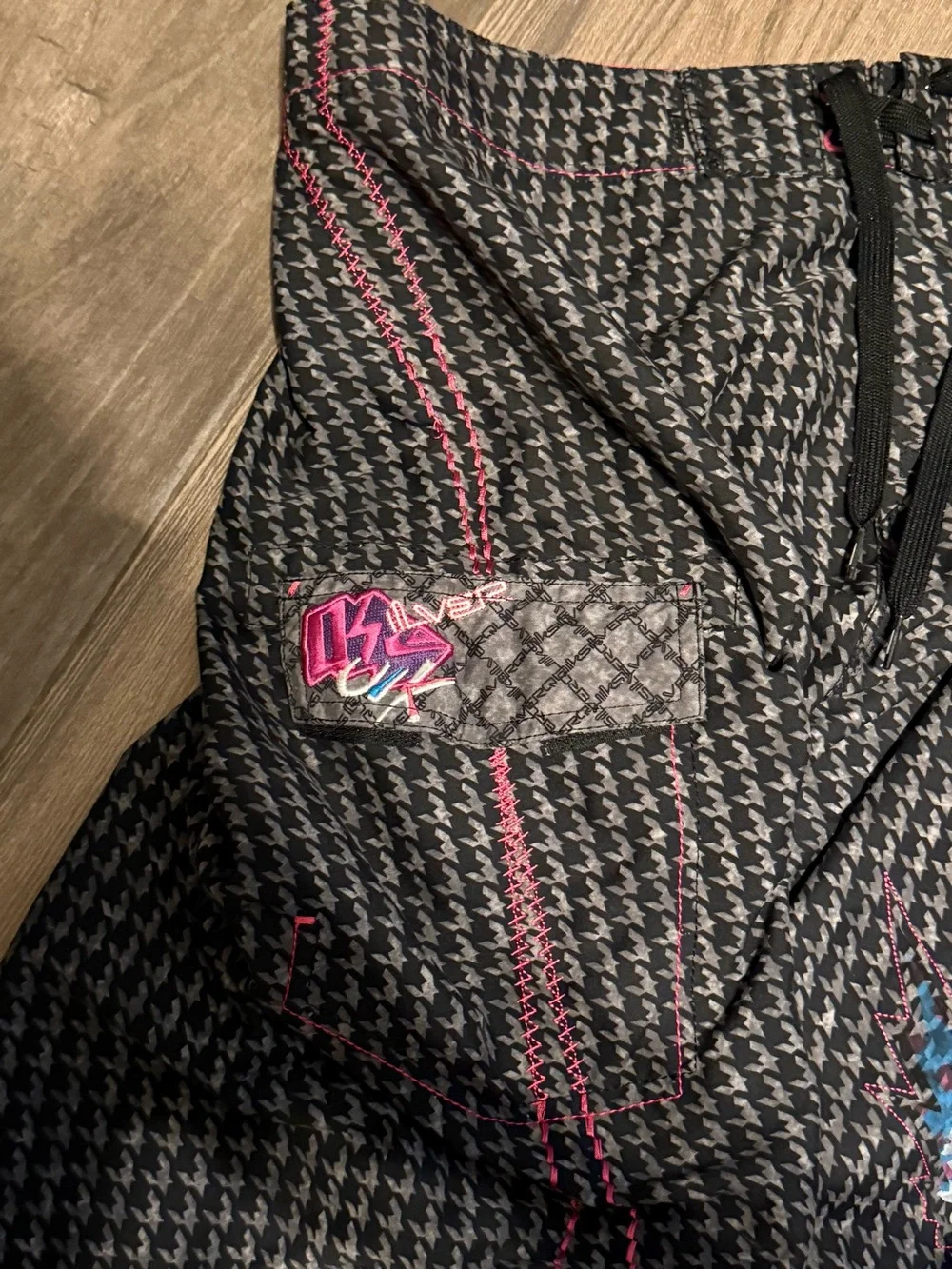 Vintage Quicksilver Black & Pink Graphic Boardshorts